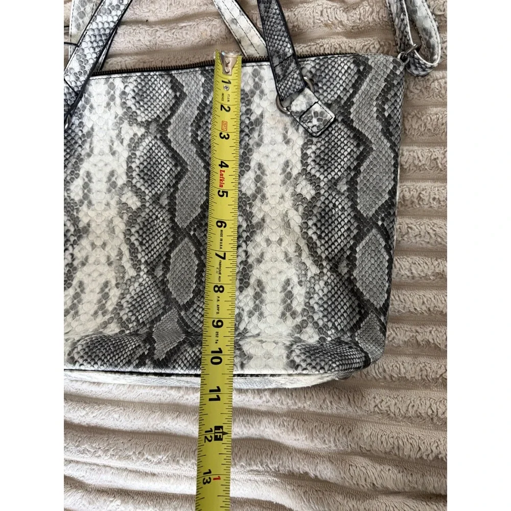 Jessica‎ Simpson Grey Snakeskin Print Tote Bag Crossbody Handbag JS Logo Charm